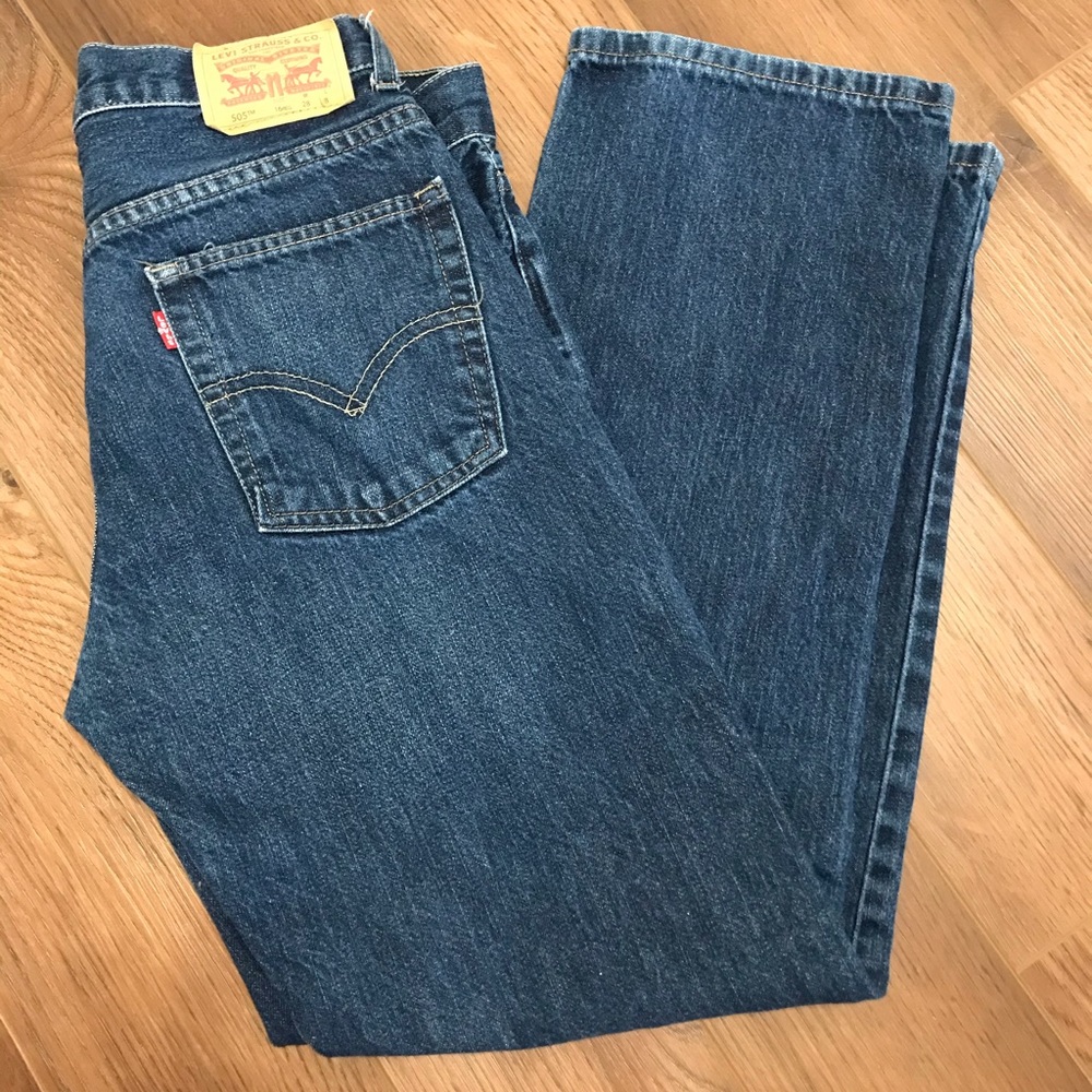Men’s Dark Wash Levi’s 505 Regular Fit
